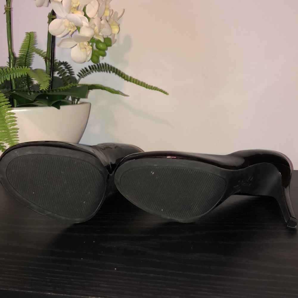 Jessica Simpson black heels - Picture 3 of 8